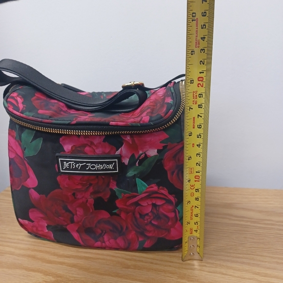 Betsey Johnson Insulated Lunch Tote Bag Rose Floral Print Design Pink Black - Picture 10 of 11